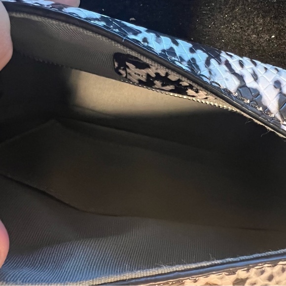 Snake Print Leather Handbag - Picture 6 of 12